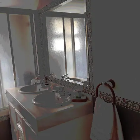 Holidays & Homes, Calahonda Royale Lirio, 300 M Playa Apartment
