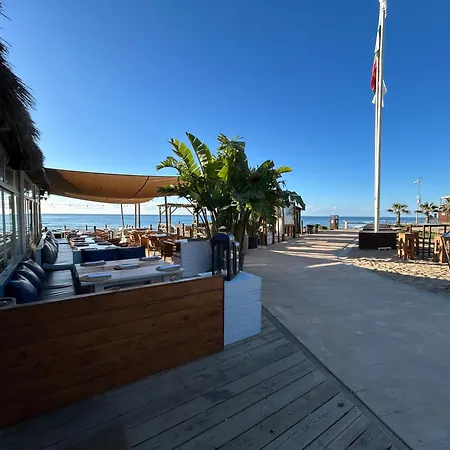 Holidays & Homes, Calahonda Royale Lirio, 300 M Playa Apartment Mijas