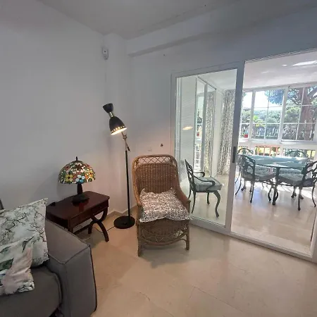 Apartment Holidays & Homes, Calahonda Royale Lirio, 300 M Playa *