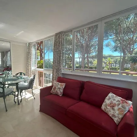 Apartment Holidays & Homes, Calahonda Royale Lirio, 300 M Playa